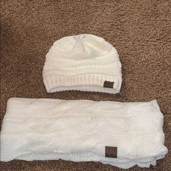 CC Beanie and Infinity Scarf - Picture 1 of 1